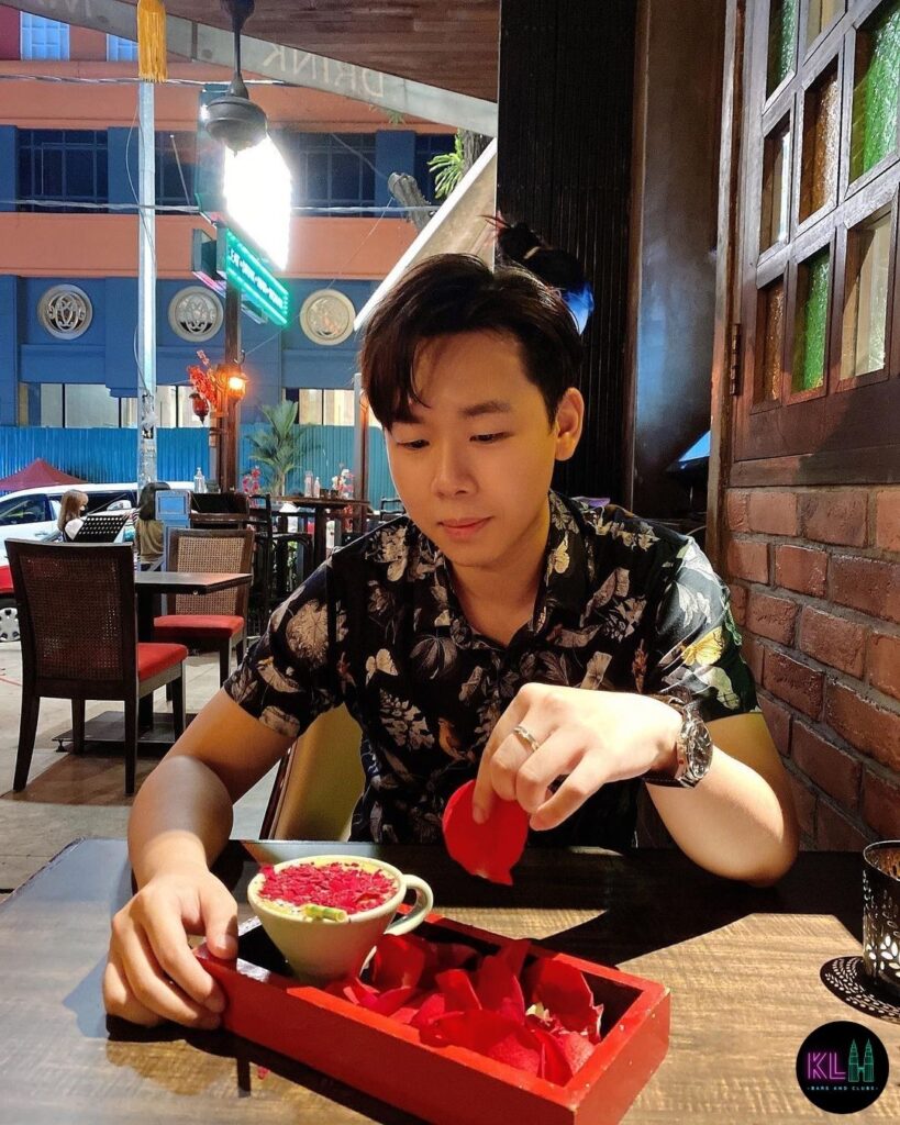 Bar With 1920s Shanghai Vibe in KL!