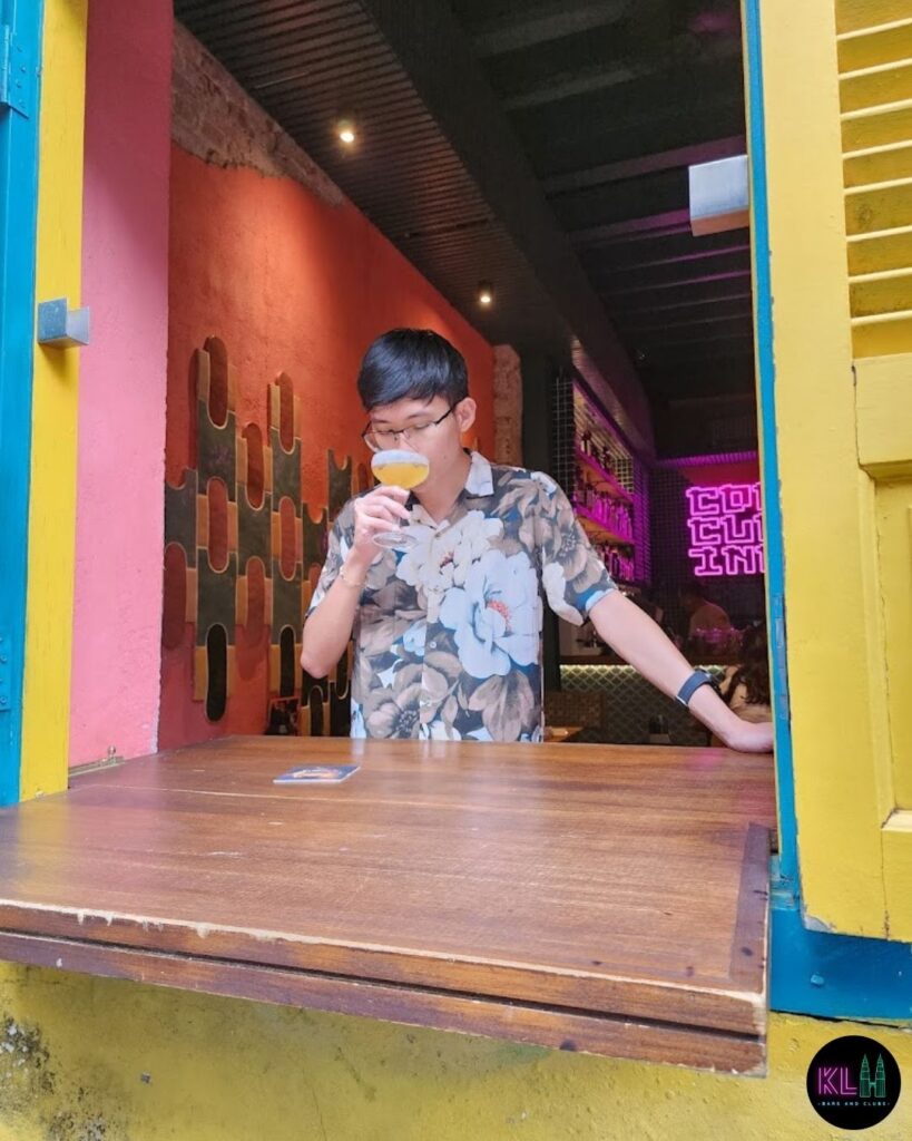 HIDDEN Bar With Vintage Chinatown Vibes in KL!