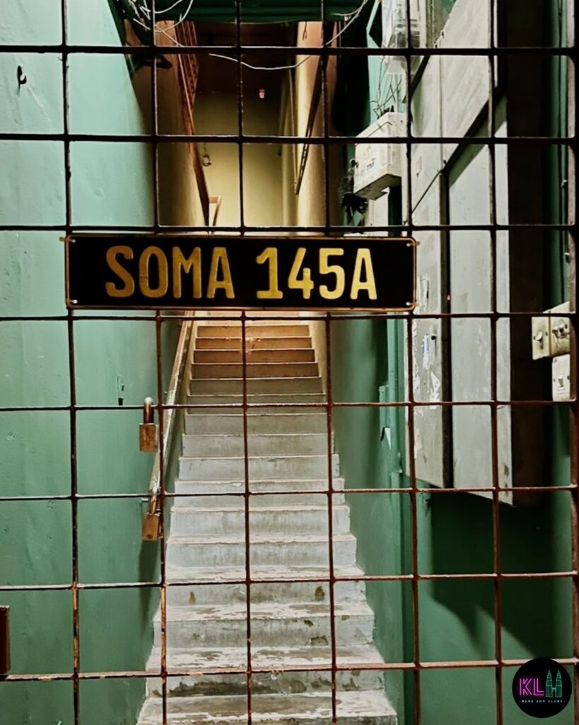 TTDI Cocktail Bar With Alcoholic Tong Sui & Tau Fu Fa!